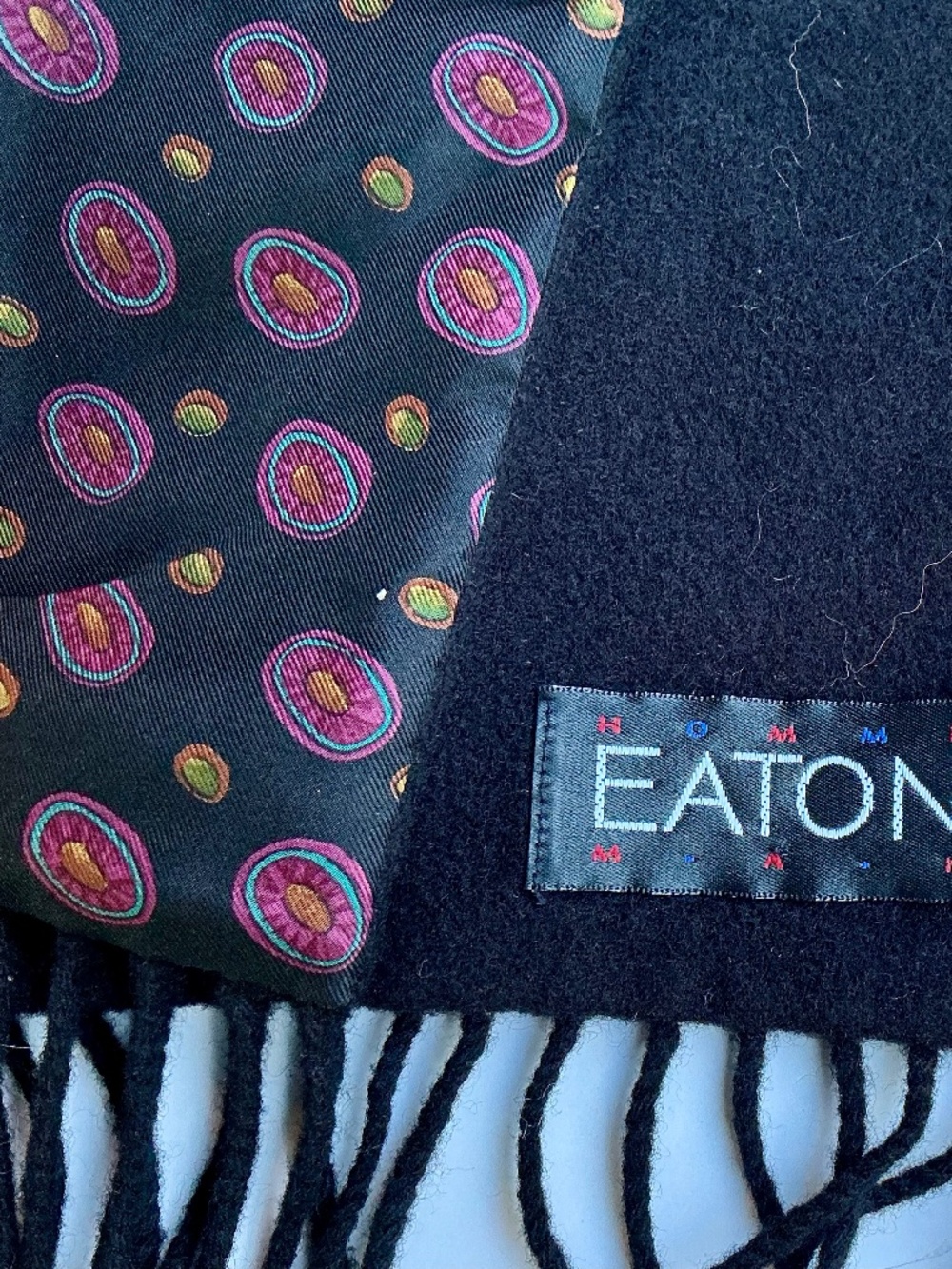 EATON veg Reversible silk & wool  scarf, black , red pattern made in Canada 🇨🇦